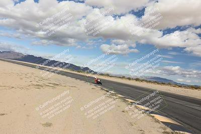 media/Nov-16-2025-Race Pace (Sun) [[8c5fa54630]]/Verified Riders/6-Turn 10 Inside (1145am)/